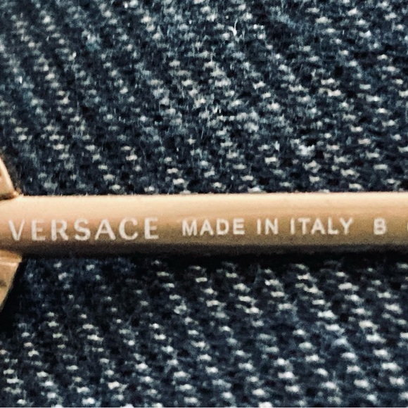 Versace Signature Medusa Coin Sunglasses with Case - Picture 10 of 15